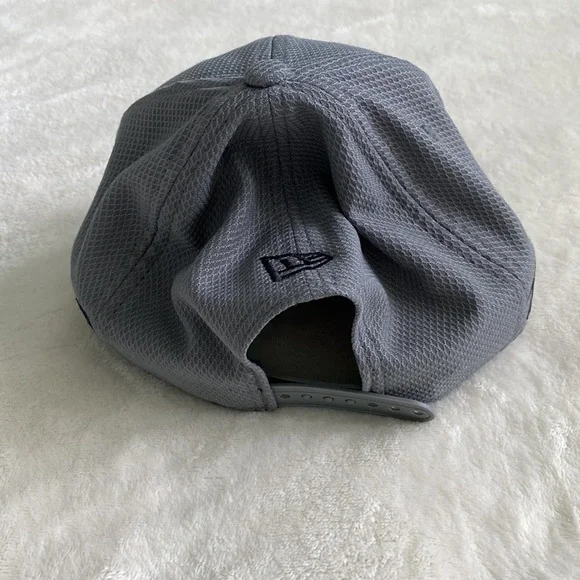 TaylorMade golf hat - Picture 3 of 4